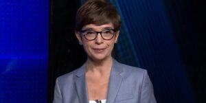 Renata Lo Prete, âncora do Jornal da Globo, abre atração com notícia preocupante e cita programa da concorrência - Foto Reprodução