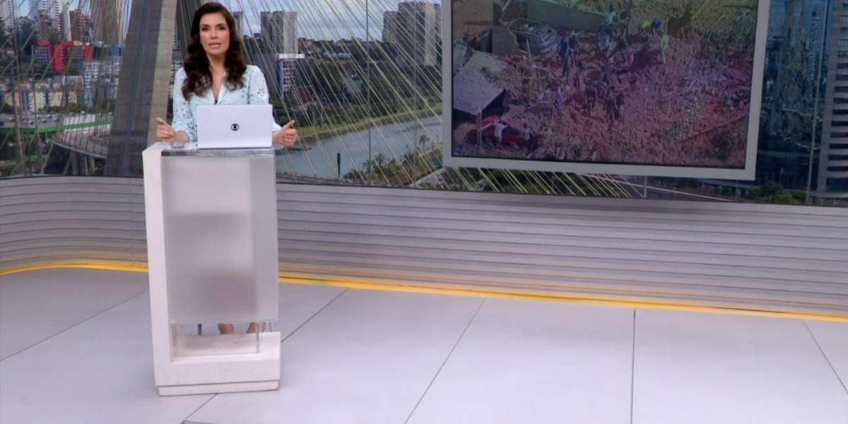 Sabina Simonato ocupou faixa de Patrícia Poeta para dar plantão (Foto: Reprodução/TV Globo)