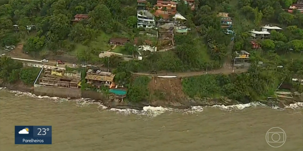 Chuvas destruíram regiões do litoral de São Paulo (Foto: Reprodução/TV Globo)