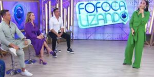 Gabriel Cartolano, Gabriela Cabrini, Flor, Chris Flores e Léo Dias no Fofocalizando (Foto: SBT)