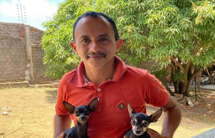 O famoso dono do hit da caneta azul - Foto Reprodução Internet