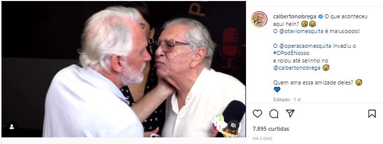 Otavio Mesquita e Carlos Alberto de Nóbrega dão selinho no PodCat O Pod É Nosso - Foto Reprodução Instagram