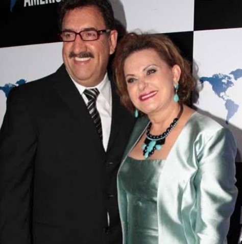 Ratinho ao lado da sua esposa Solange Massa - Foto Reprodução Instagram