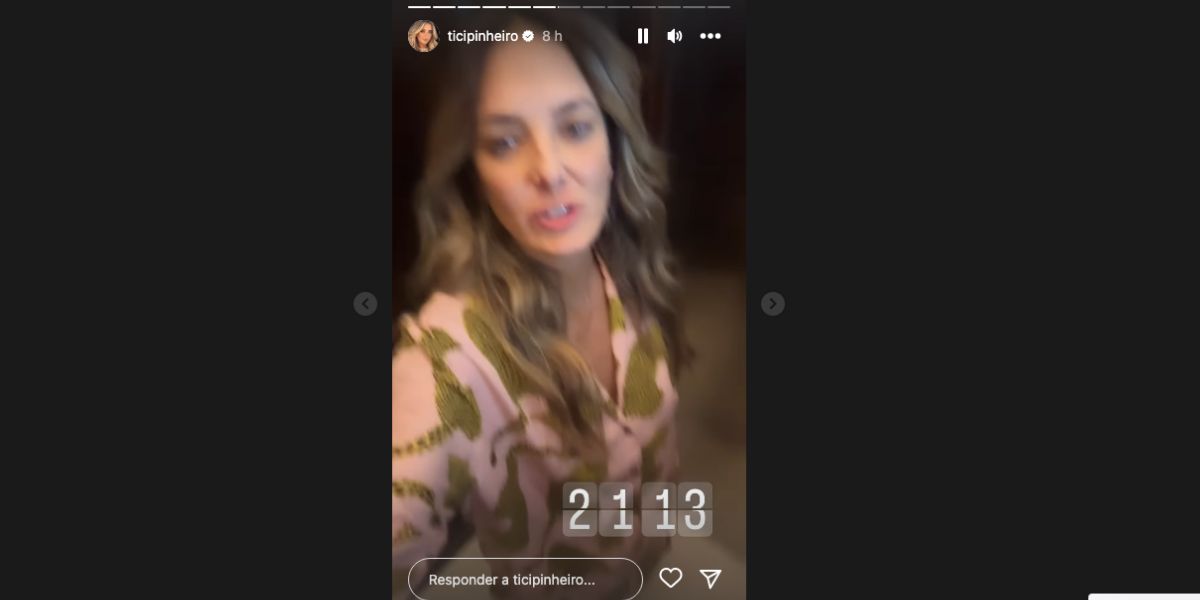 Ticiane Pinheiro divulga vídeo em elevador e de pijama (Foto: Reprodução / Instagram)