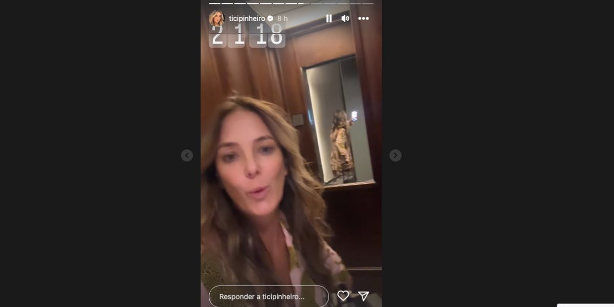 Ticiane Pinheiro divulga vídeo em elevador e de pijama (Foto: Reprodução / Instagram)