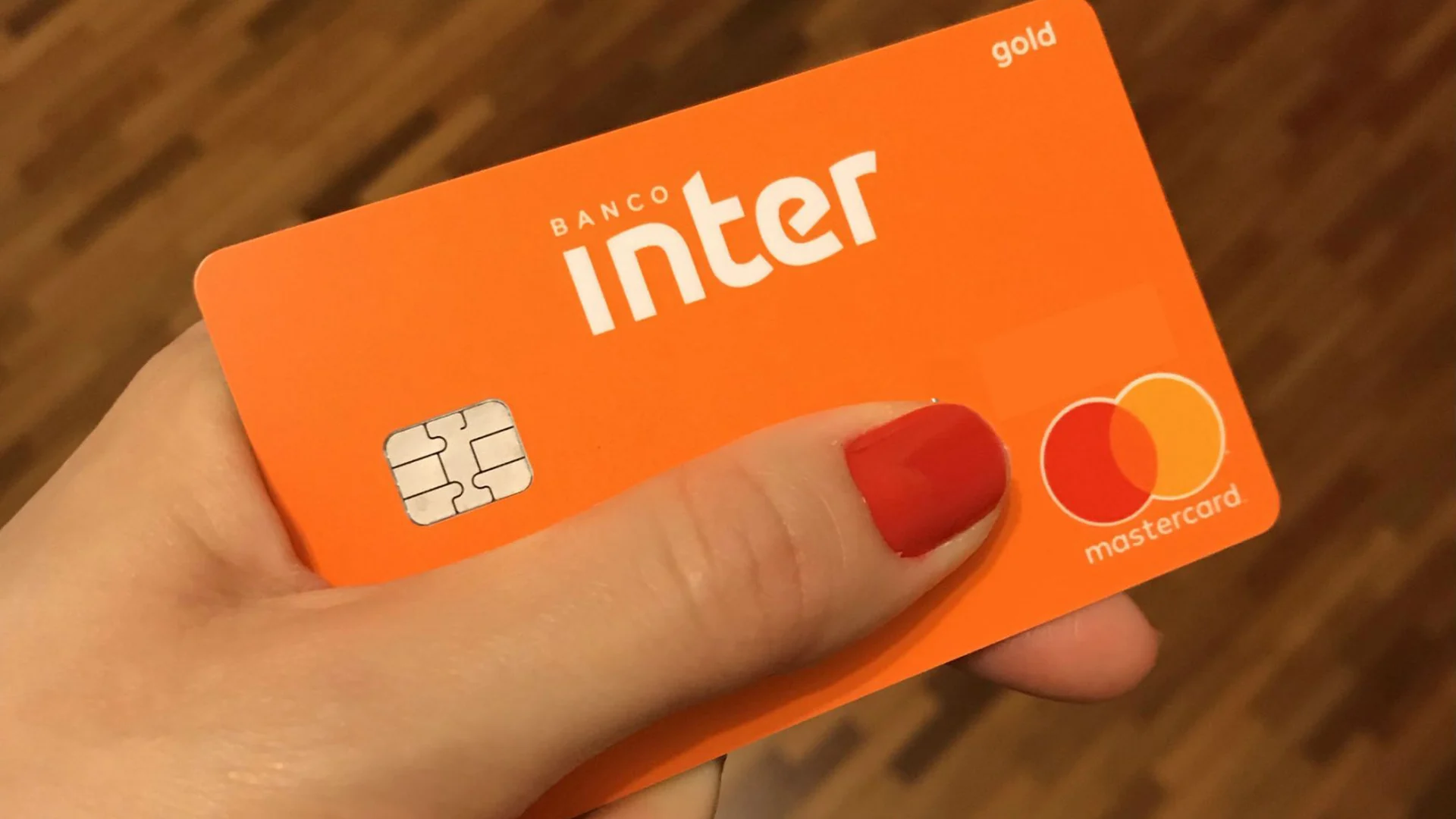 Banco Inter passará por atualizações e cobrará pelo saque (Foto: Reprodução)