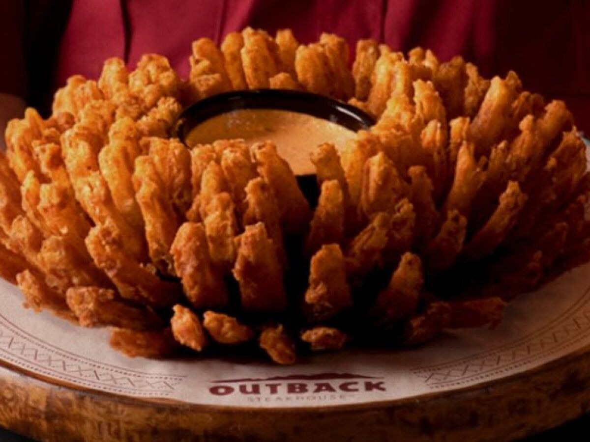 Usuários do cartão Mastercard podem resgatar comida grátis no Outback. Foto: Divulgação/Outback