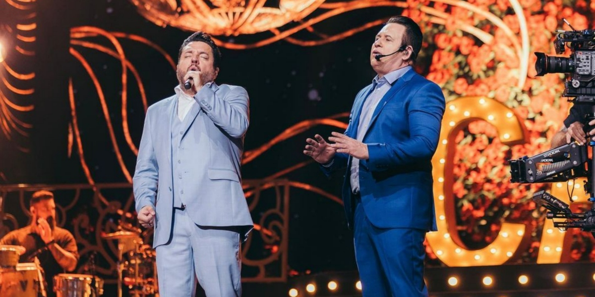 Bruno e Marrone em apresentação do Cabaré (Foto: Reprodução/Instagram)