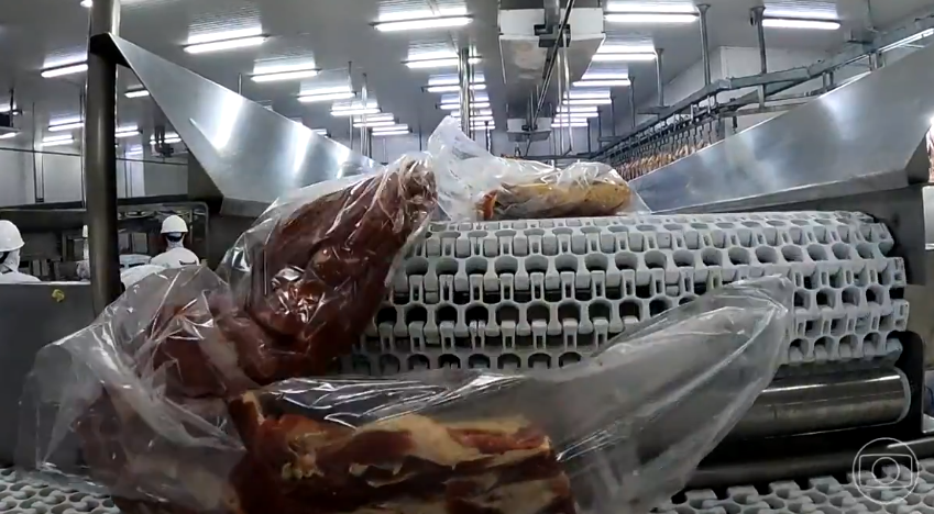 Jornal Nacional exibiu reportagem sobre a queda nos preços da carne (Foto: TV Globo) 