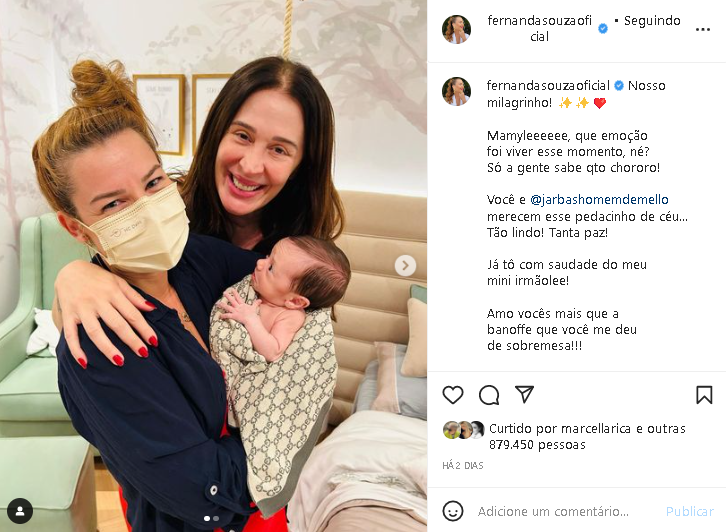 Fernanda Souza surgiu em clique com Claudia Raia e o pequeno Luca