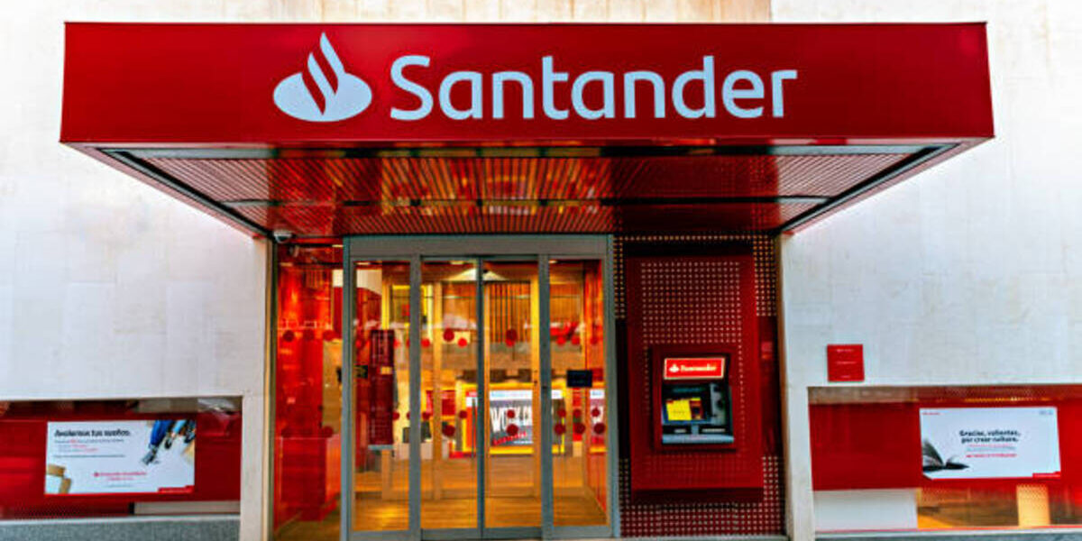 Justiça penhora R$ 71 milhões em contas do Santander - Foto: Reprodução/Internet