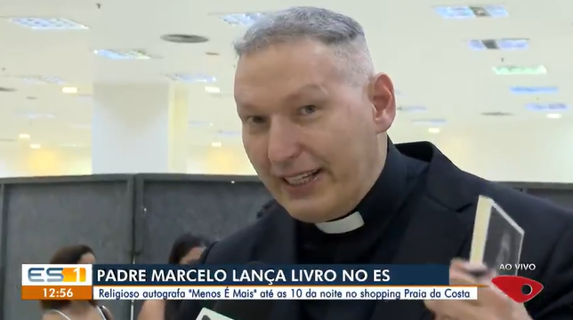 Padre Marcelo Rossi foi às lágrimas durante entrevista (Foto: Reprodução)