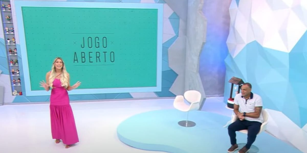 A apresentadora aproveitou para tirar sarro do comentarista (Reprodução: Jogo Aberto/ Band)