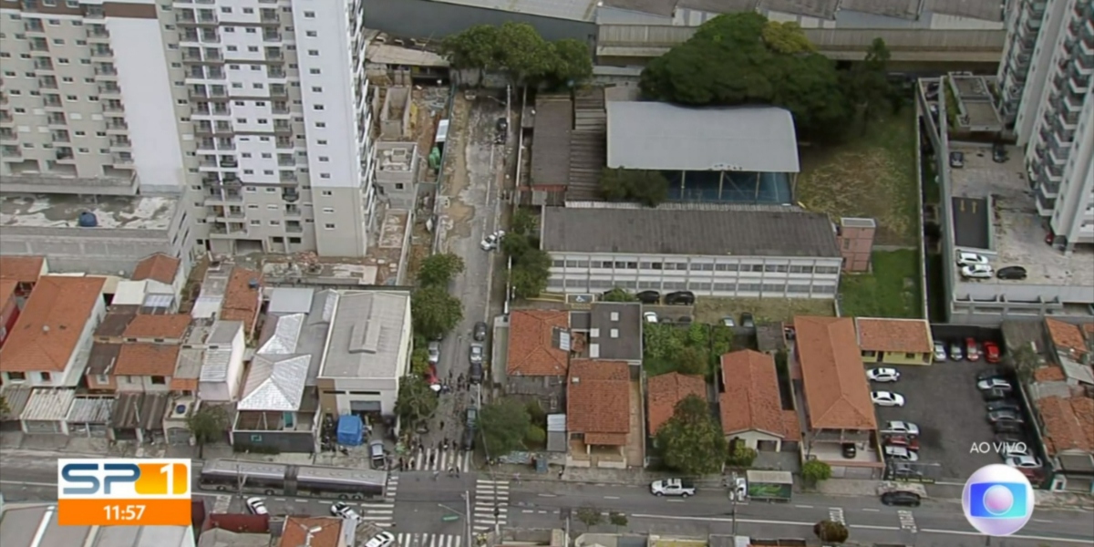 Escola em que houve atentado, na Vila Sônia (Foto: Reprodução/TV Globo)