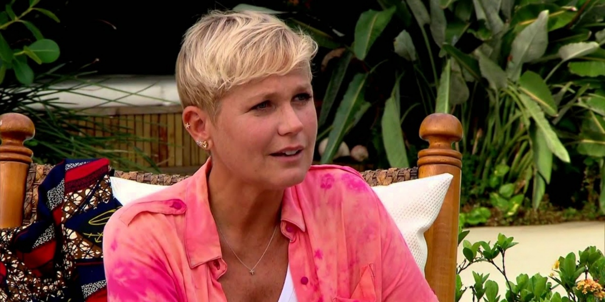 Xuxa falou sobre a Globo no "Domingo Espetacular" (Foto: Reprodução/Record)