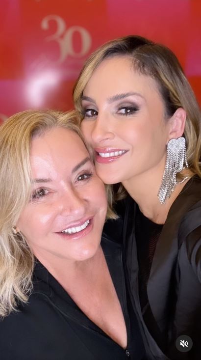 A famosa cantora, Claudia Leitte e sua mãe, Ilna Leite juntas - Foto Reprodução Instagram