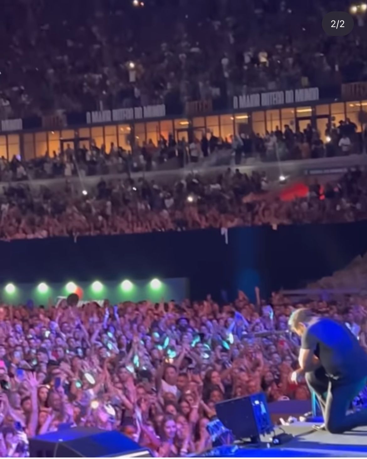 Em meio à multidão, Eduardo Costa não se contem em cima do palco de Gusttavo Lima, e expõe situação - Foto Reprodução Instagram