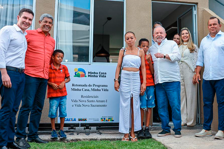 Luiz Inácio Lula da Silva inaugurando o projeto (Foto: Reprodução/ Internet)