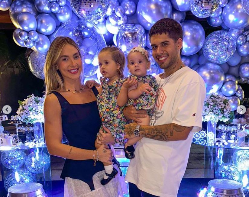 Virginia Fonseca, Zé Felipe e seus filhos, em seu aniversário de 24 anos - Foto Reprodução Internet