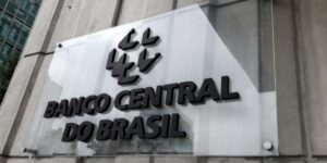 Comunicado do Bancos Central (Foto/Reprodução: Shutterstok)