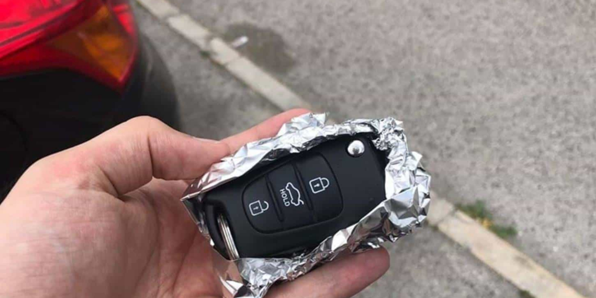 Aluminum car key can save your life