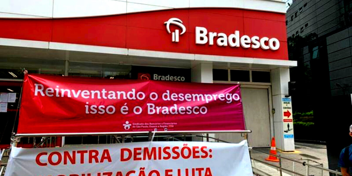 SindicarioNET - Sindicato dos Bancários realiza protesto contra