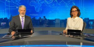 William Bonner e Renata Vasconcellos na bancada do Jornal Nacional (Foto: Divulgação / TV Globo)