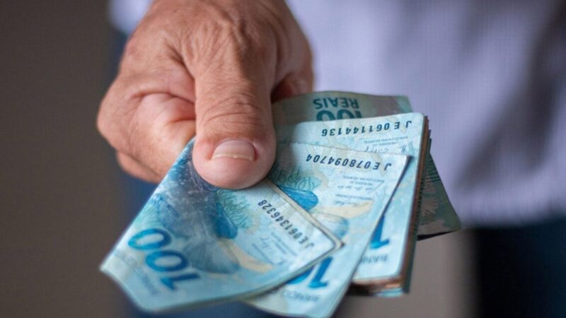 The 14th salary is about to hit the Brazilians' pockets (Photo: Internet Reproduction)