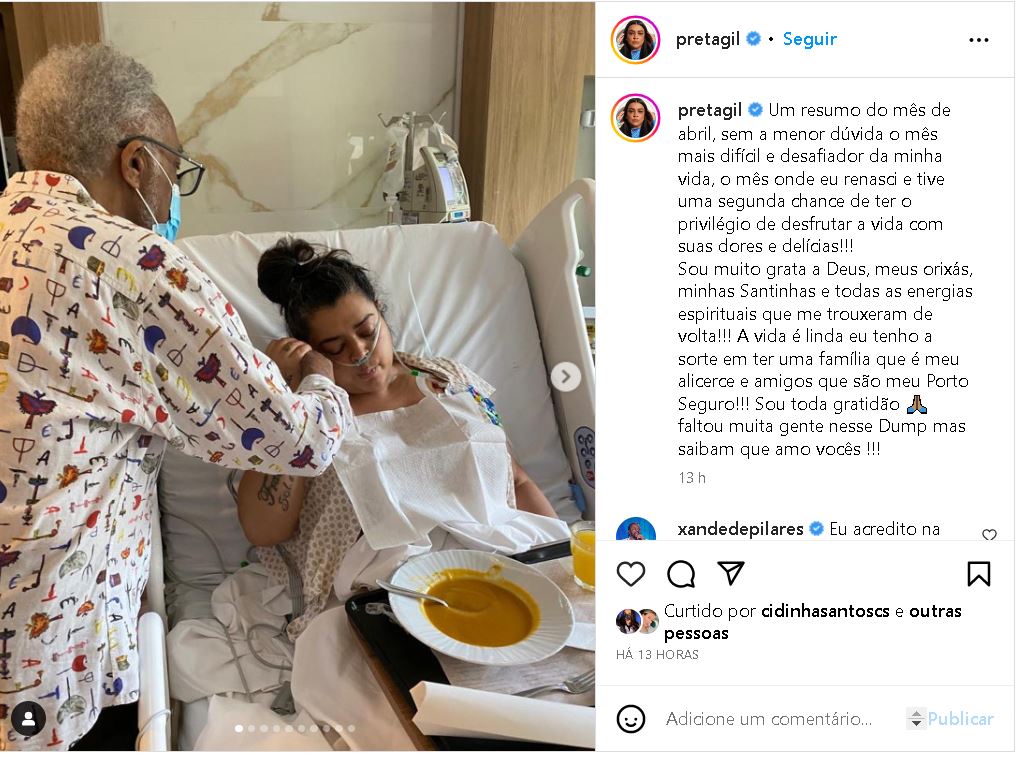 A cantora Preta Gil, em maca, fazendo seu tratamento oncológico - Foto Reprodução Internet