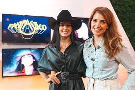 Ana Castela com Poliana Abritta em entrevista ao Fantástico - Foto Reprodução TVGlobo