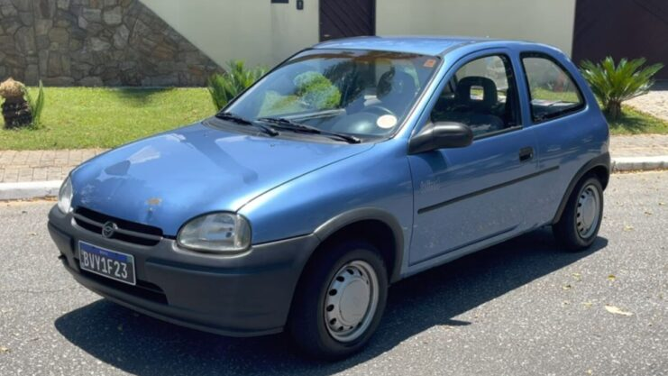 Parte da frente de um corsa (Foto: Reprodução/ Internet)