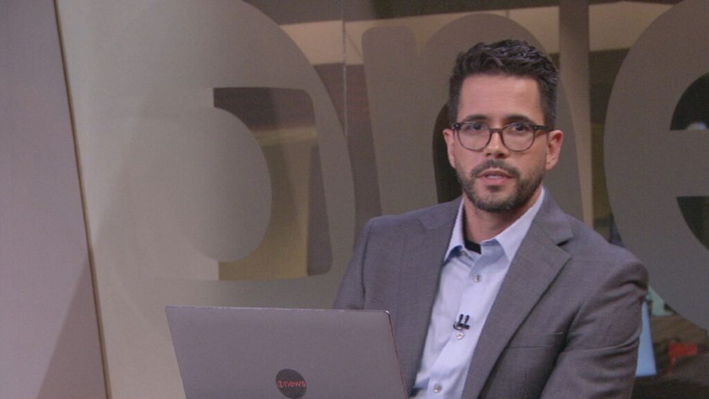 Danilo Alves, editor de internacional, estreou como apresentador do Jornal GloboNews