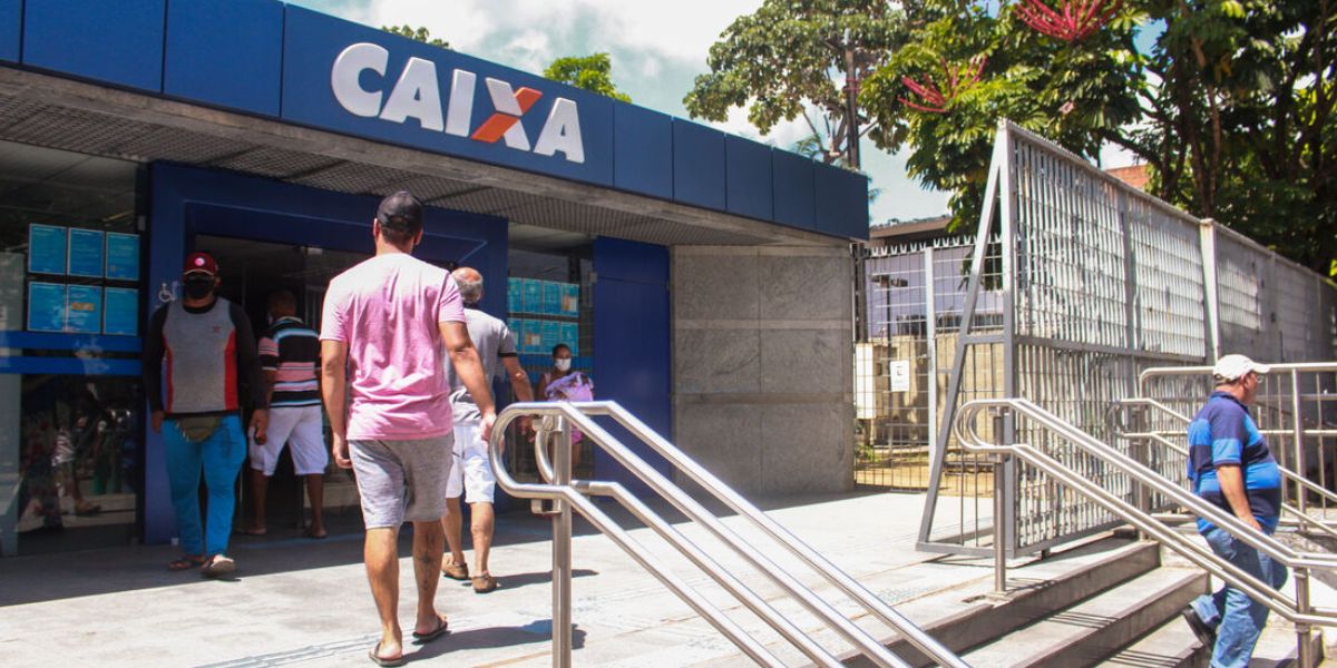 Fachada de agência da Caixa - Foto Reprodução Internet