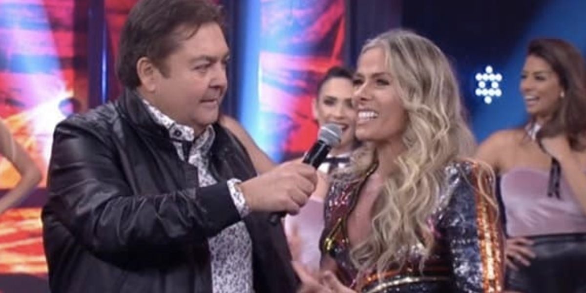 Adriane Galisteu e Faustão no extinto Domingão (Foto: Reprodução / Globo)