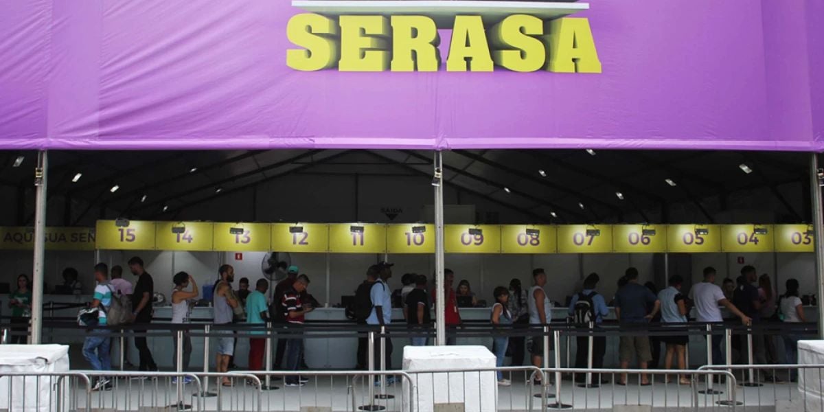 Fila em ponto de atendimento do Serasa - Foto Reprodução Internet