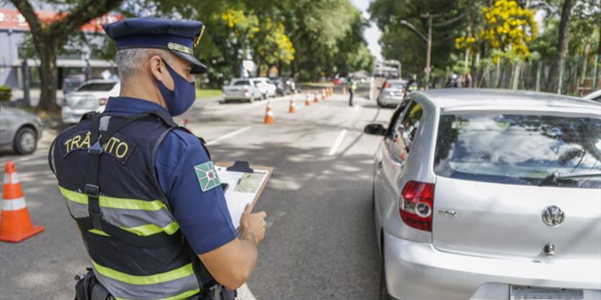 Nova lei de trânsito entra em vigor e motorista podem pagar fortuna - Foto Reprodução Internet