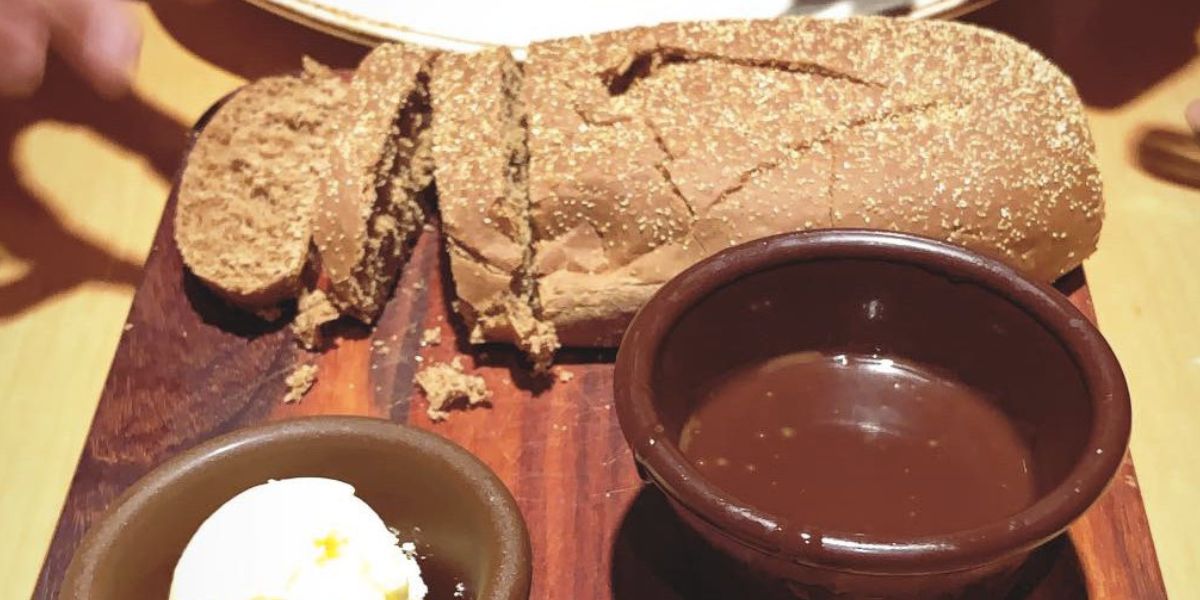 Pão com chocolate do Outback 