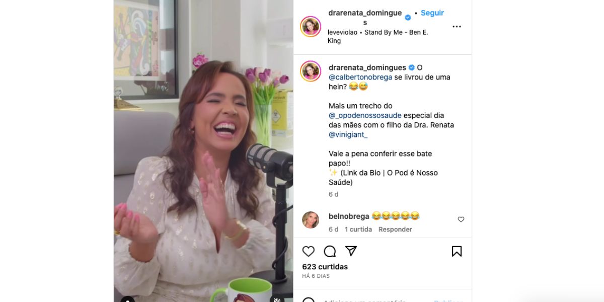 Renata Domingues durante entrevista com filho (Foto: Reprodução / Instagram)