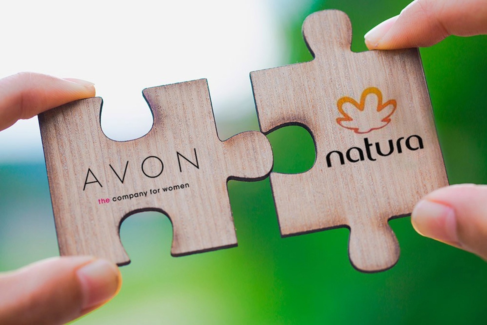 Natura comprou a Avon e se tornou o quarto maior grupo de cosméticos do mundo (Reprodução: Internet)