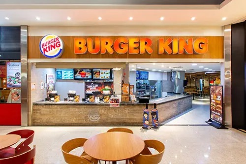 Burger King está cada vez mais ficando para trás de seu rival (Reprodução: Internet)