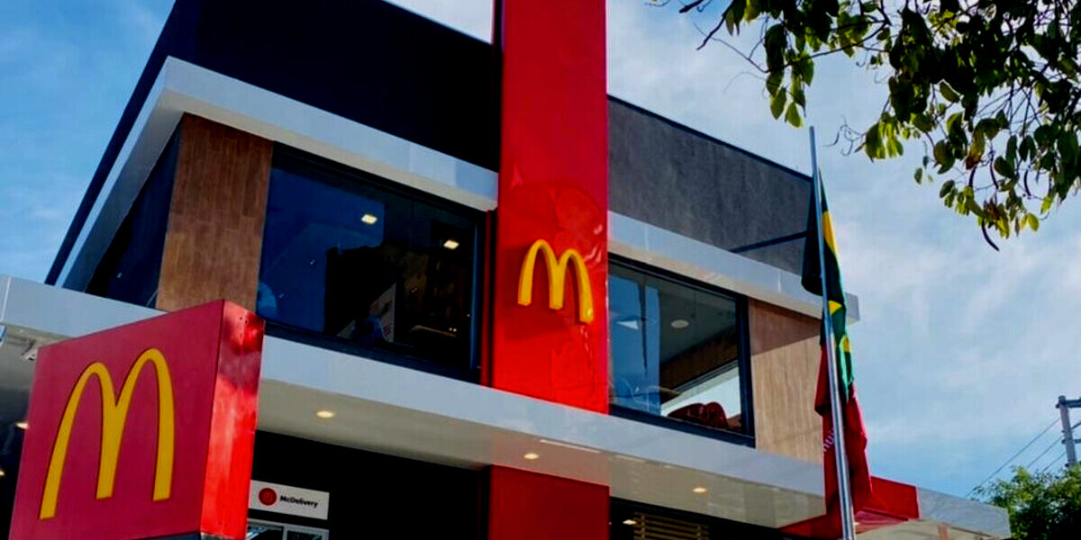 Mesmo em cenário crítico, Mc Donald's dá resposta surpreendente à concorrência (Foto Reprodução/Internet)