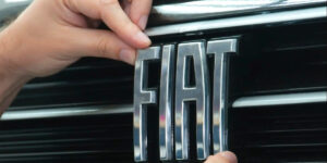 Imagem do texto Ressurreição de um popular: Fiat faz o que nenhuma montadora teve coragem e relança carro amado por 40 mil