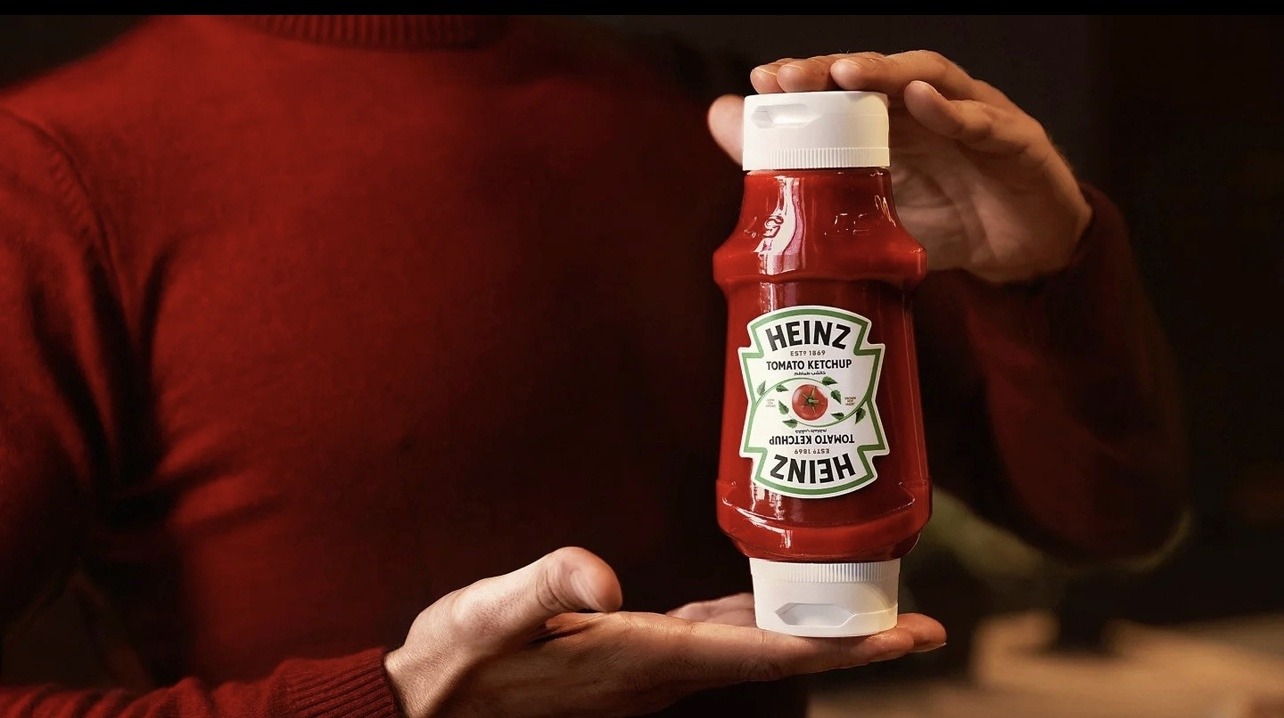 Nova embalagem da Heinz com duas tampas para facilitar o uso (Reprodução: Internet)