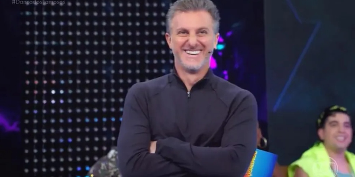 Luciano Huck comanda o Domingão na Globo (Foto: Reprodução/ Globo)