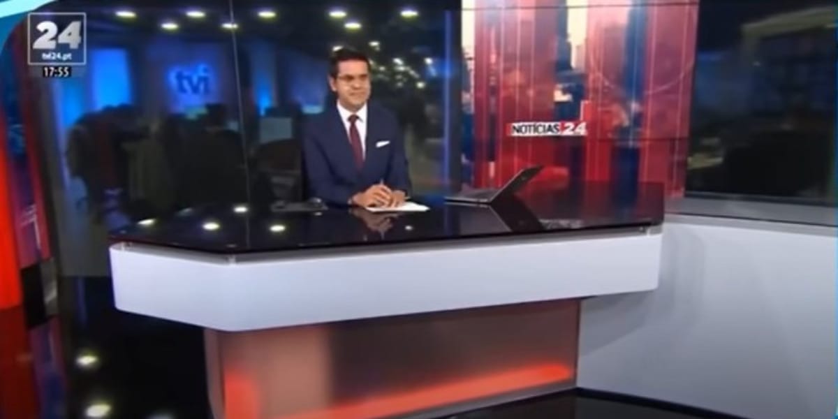 Marcos Pinto fez sua despedida na última transmissão da emissora (Reprodução: TVi 24)