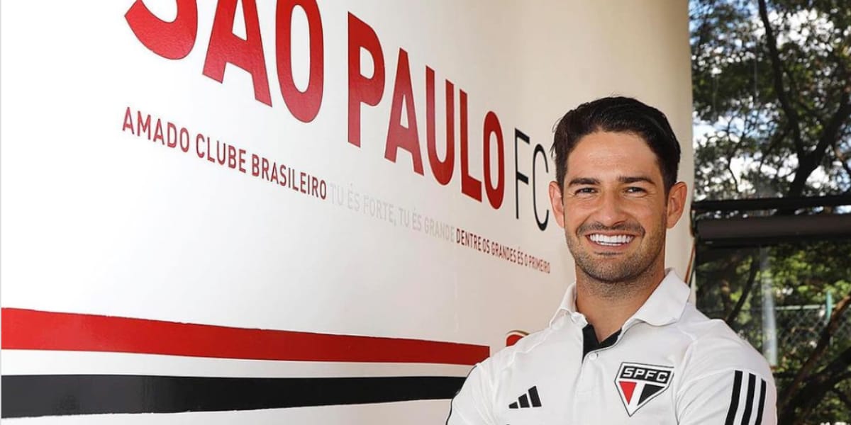 Alexandre Pato dentro do CT do tricolor paulista (Reprodução: Instagram)