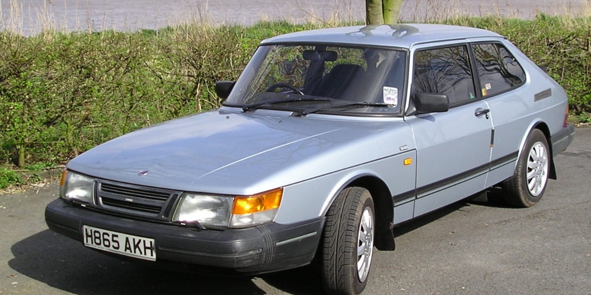 Saab 900 - Foto: Reprodução/Internet