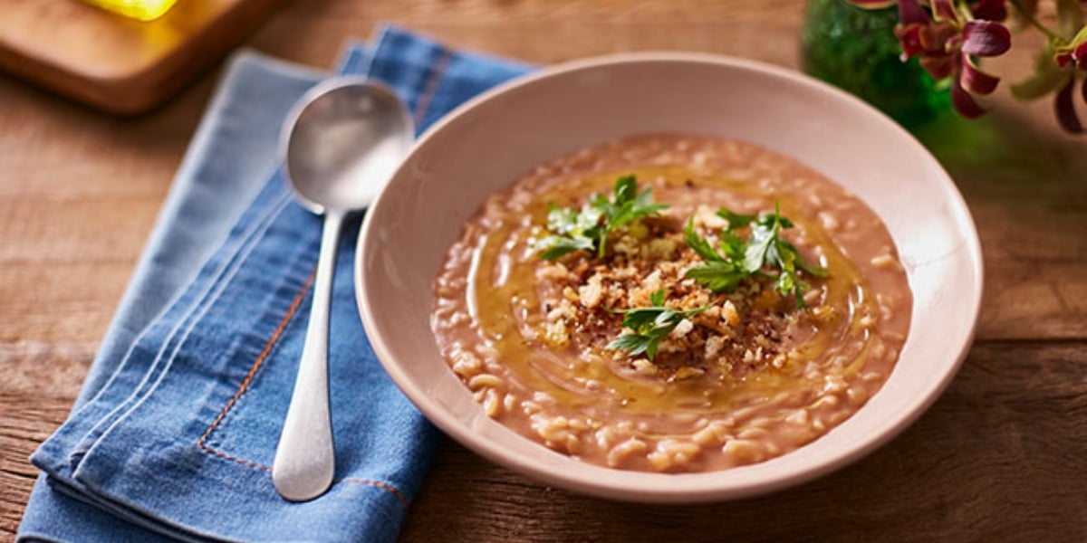 Sopa de feijão pode aliviar efeitos da ressaca (Foto: Reprodução/G1)