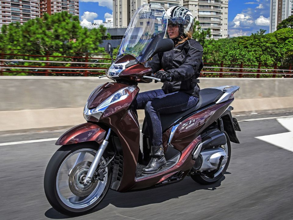 A moto Honda SH 300i 2018 - Foto Reprodução Internet