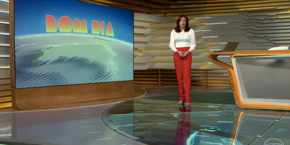 Ana Paula Araújo no comando do Bom Dia Brasil (Foto: Reprodução / Globo)